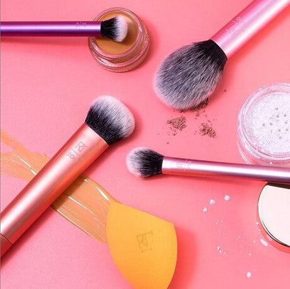 Real Techniques Everyday Essentials Brush & Sponge Set